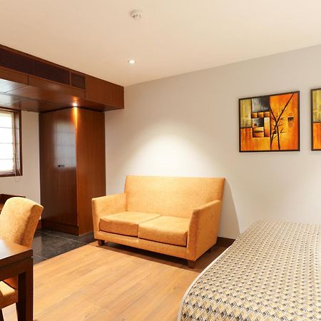 The Manor - New Delhi Hotell Eksteriør bilde